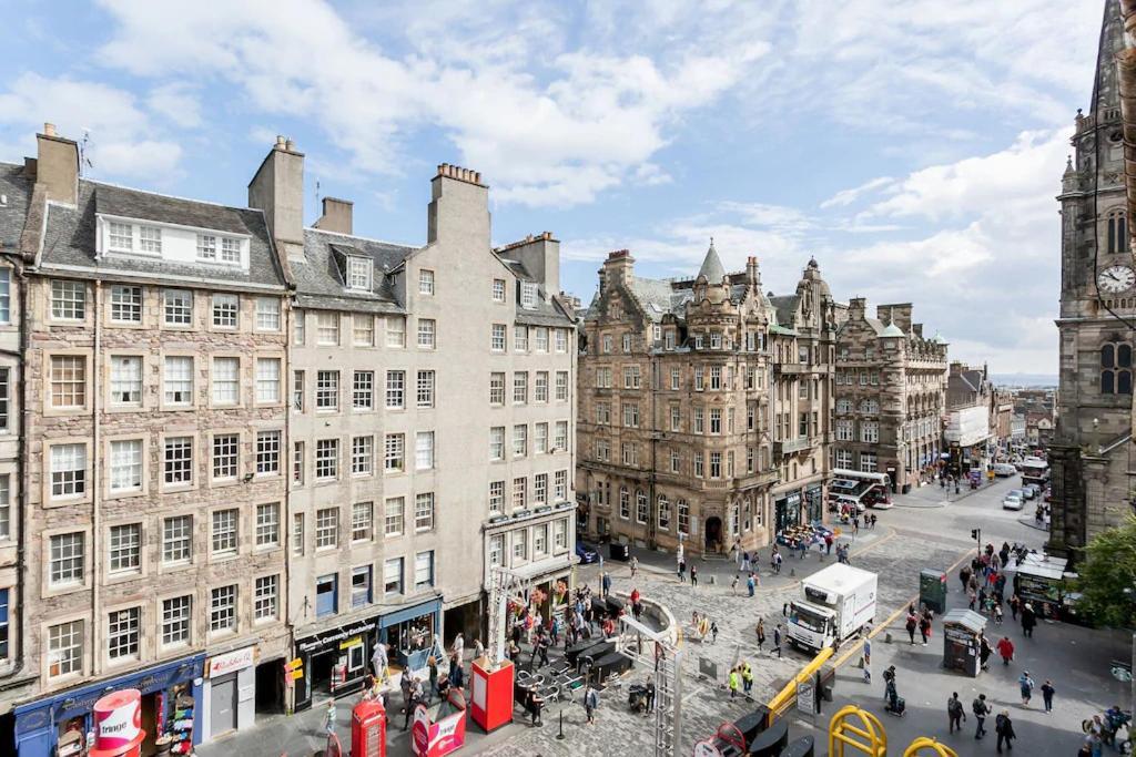 Stunning Flat - Royal Mile Near Edinburgh Castle With Wifi Apartment Bagian luar foto